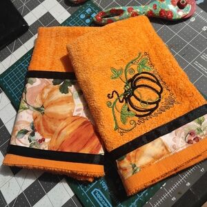 Pumpkin spice towel set